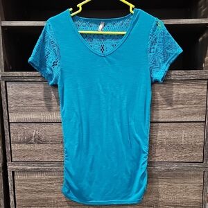 Vanity Teal Lace Sleeve Women's Tee